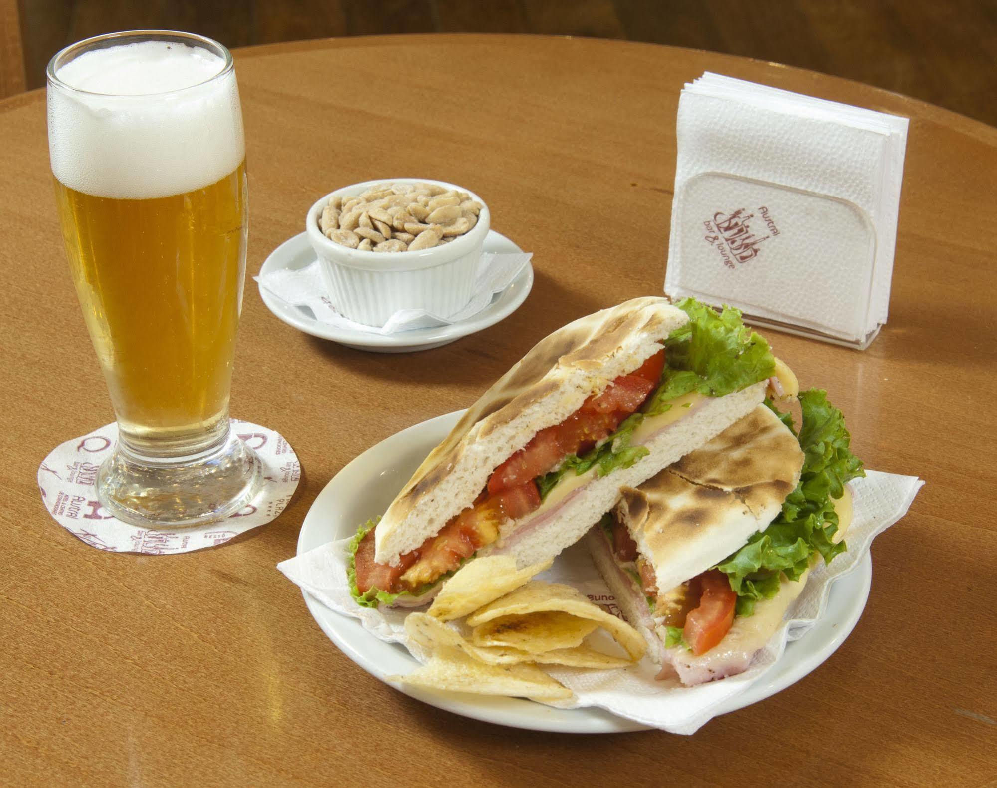 Austral Express Hotel Comodoro Rivadavia Bagian luar foto